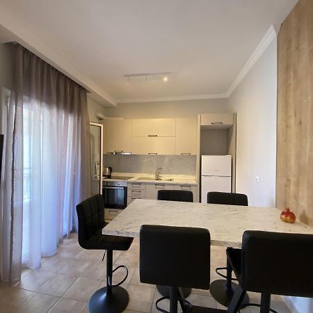 Hellen'S Apartments Офринио Экстерьер фото