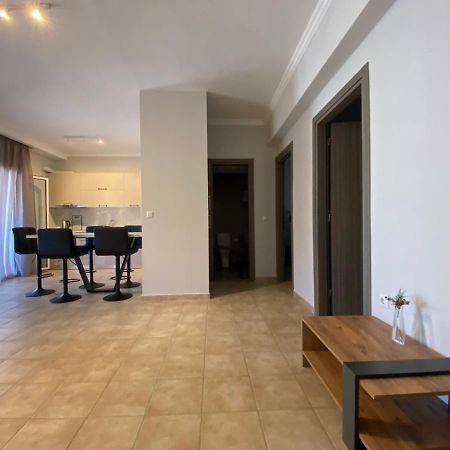 Hellen'S Apartments Офринио Экстерьер фото