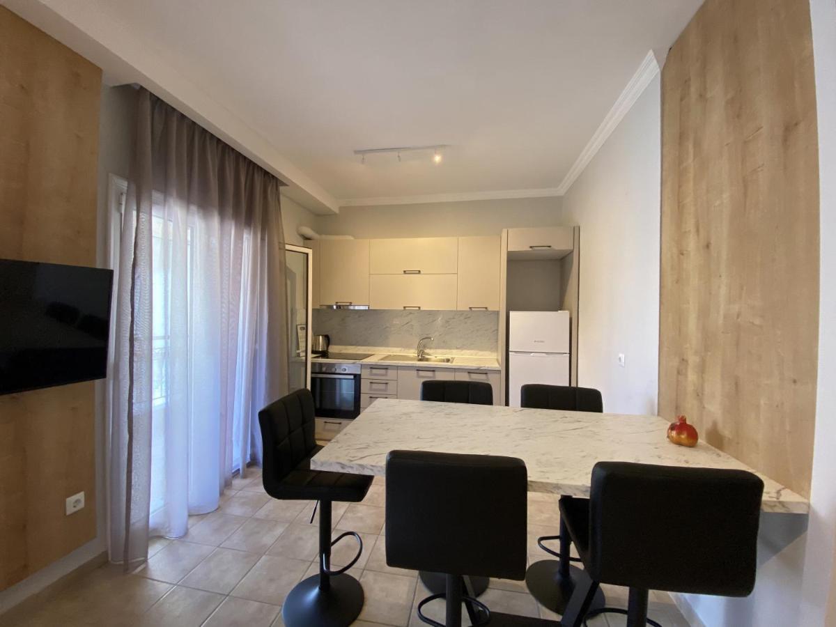 Hellen'S Apartments Офринио Экстерьер фото
