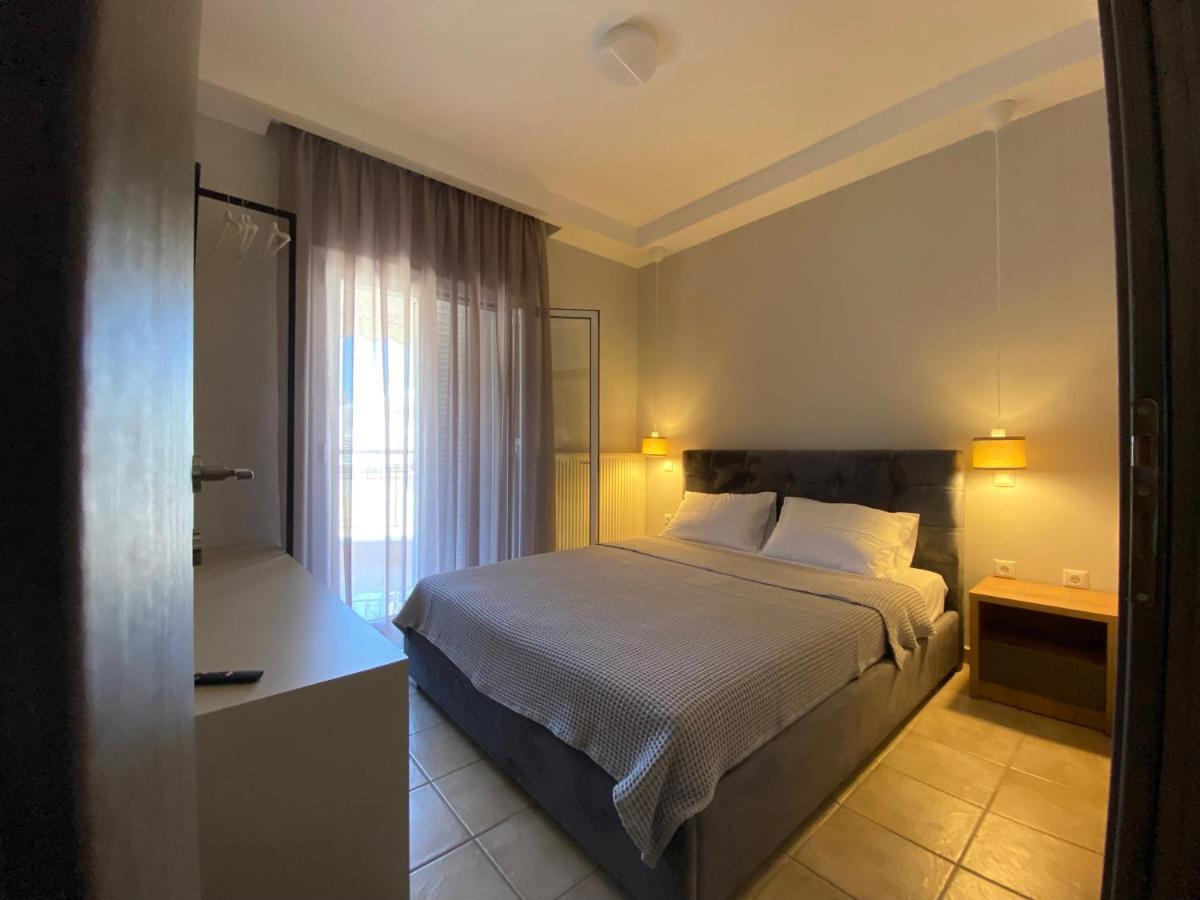 Hellen'S Apartments Офринио Экстерьер фото